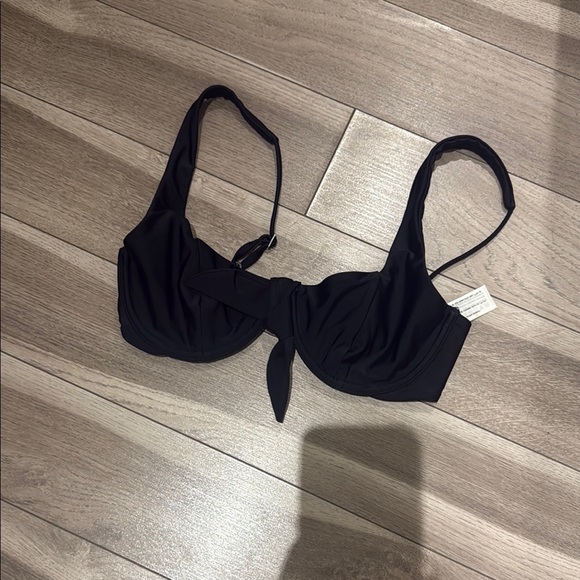 Abercrombie & Fitch Black Underwire Tie Bikini Top, Size Medium - Picture 2 of 3